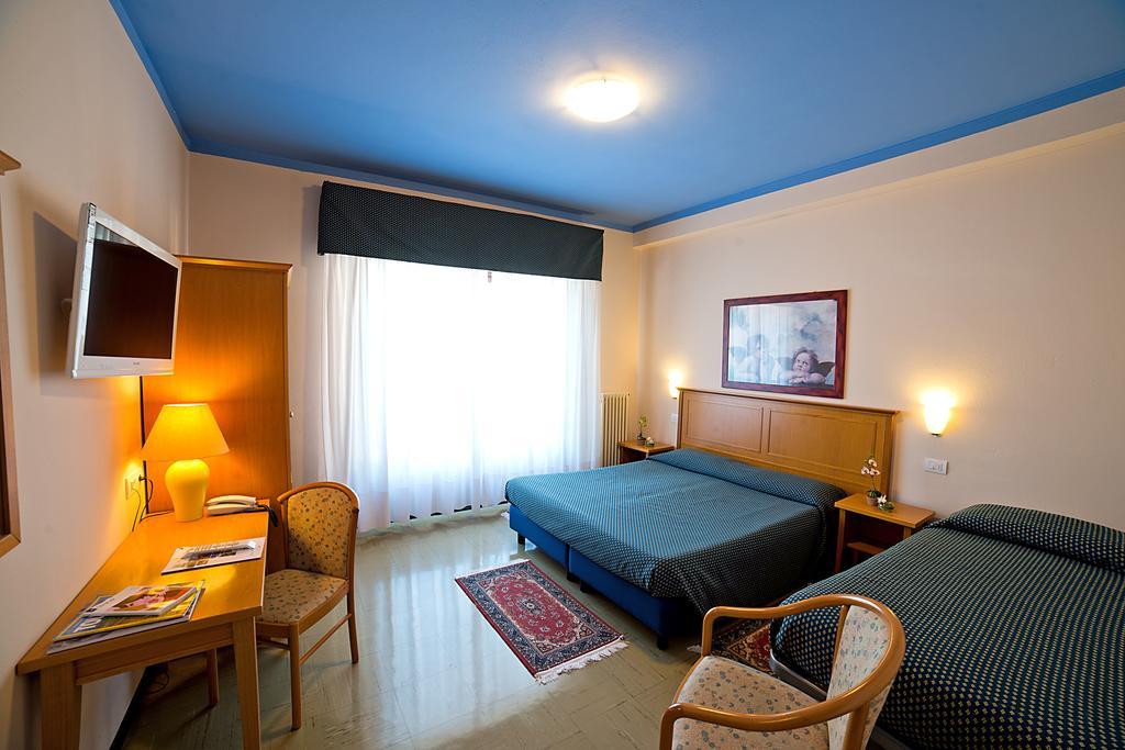 Hotel Europa Porlezza Exterior photo